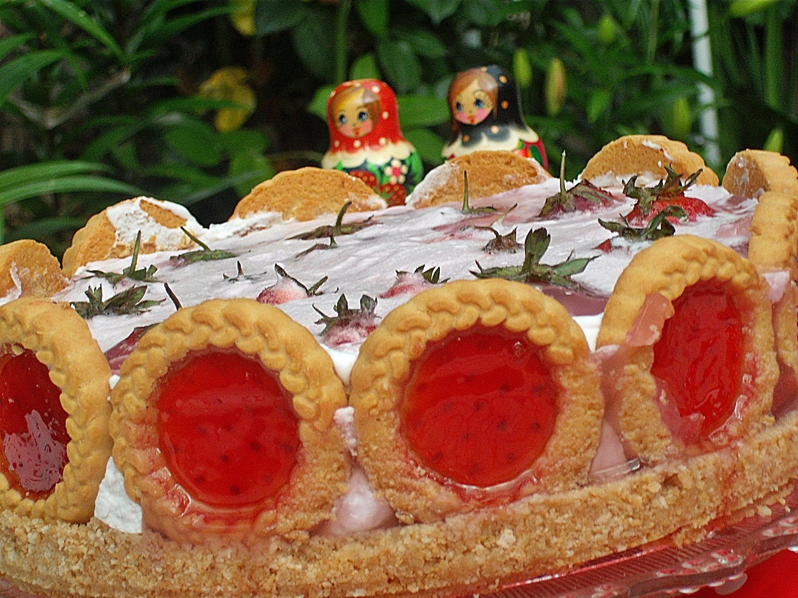 Delight Cake with Strawberries