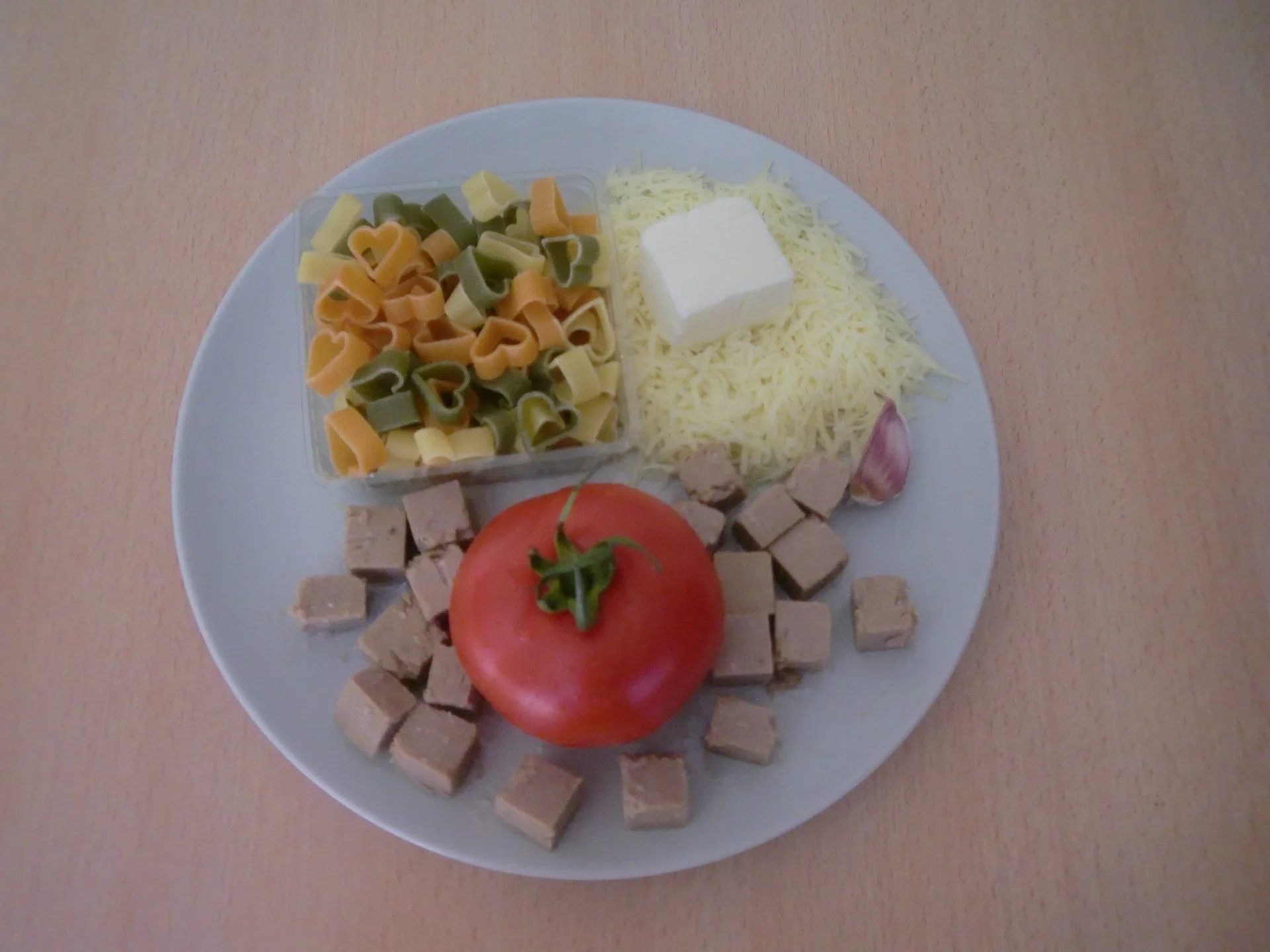 Hearts with tuna cubes