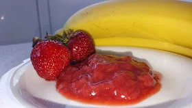 Strawberry jam with bananas