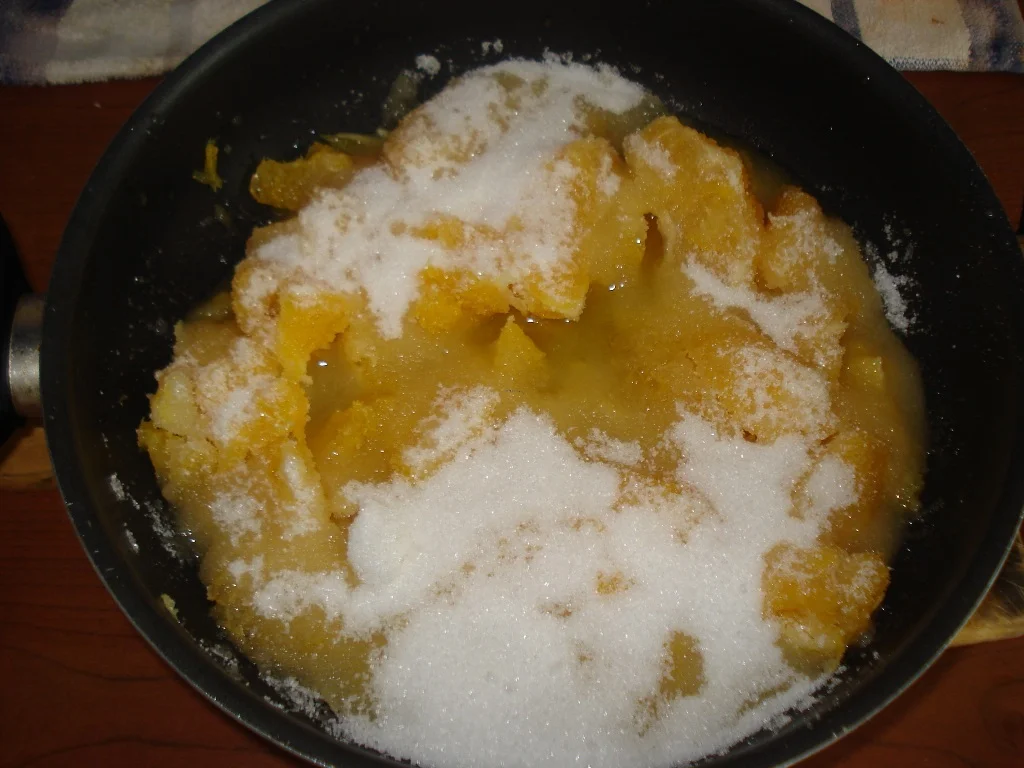 Orange jam with nuts