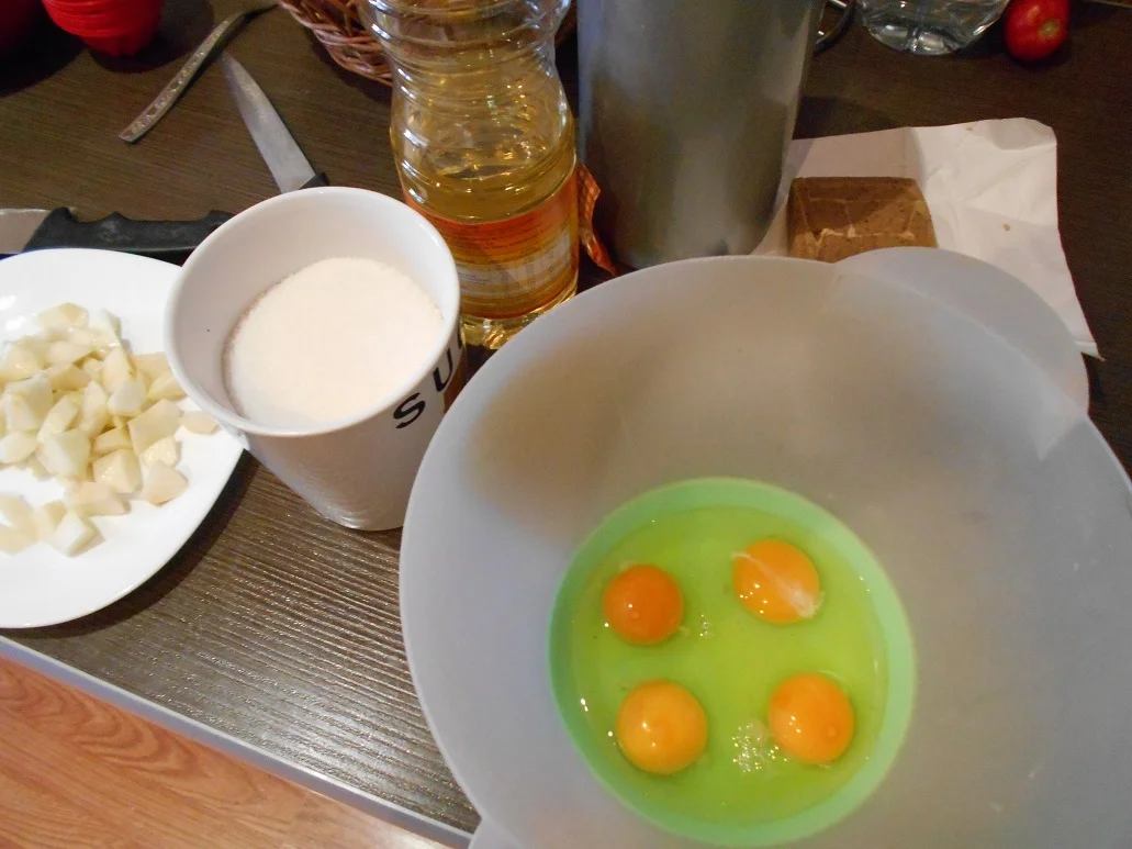 Guguluf with chestnut puree and pears