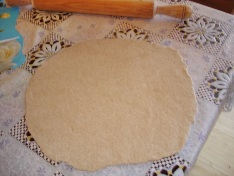 Whole wheat crust pizza