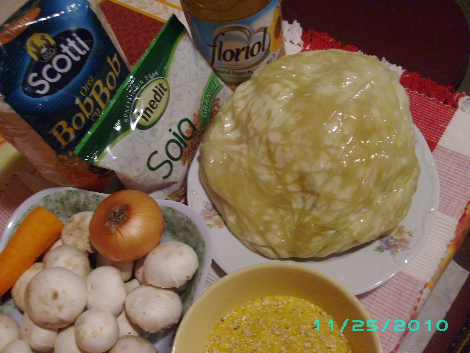 Stuffed cabbage rolls with soy and bulgur (vegan)