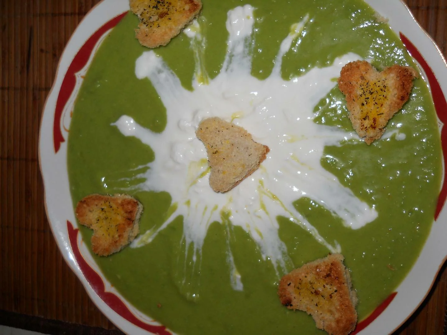 Pea cream soup