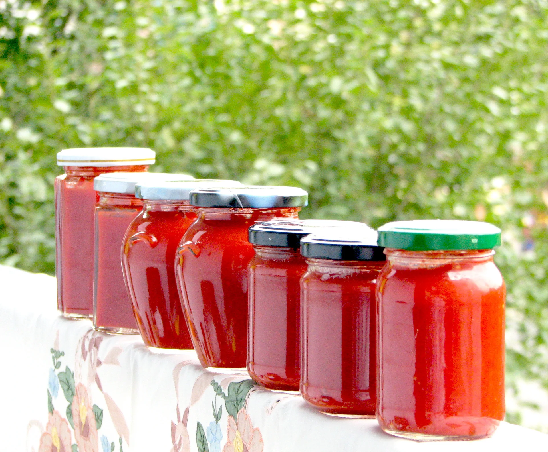 Hot pepper paste with kapia peppers and tomatoes