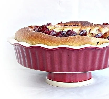 Plum and cinnamon pie