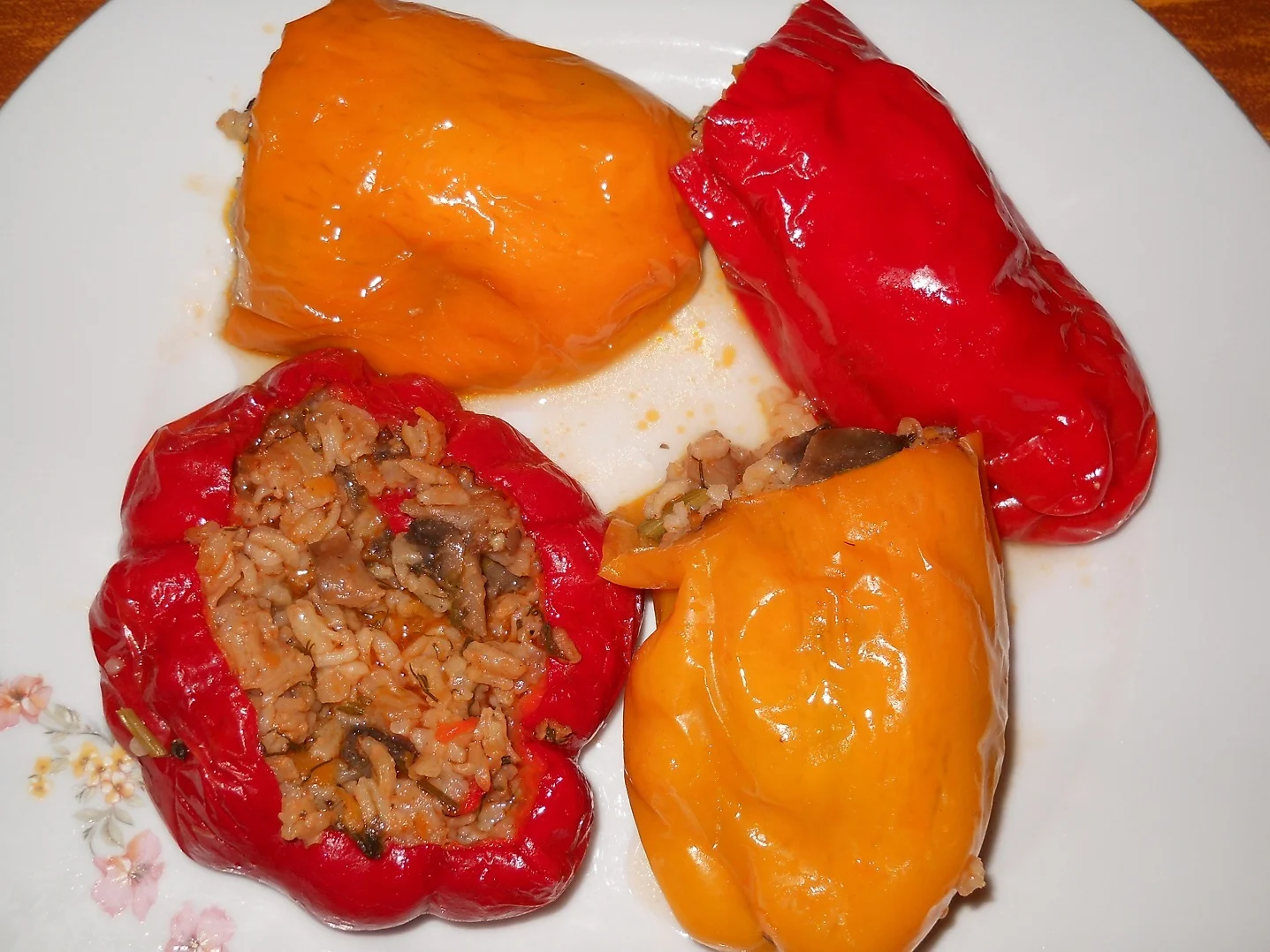 Stuffed peppers with mushrooms