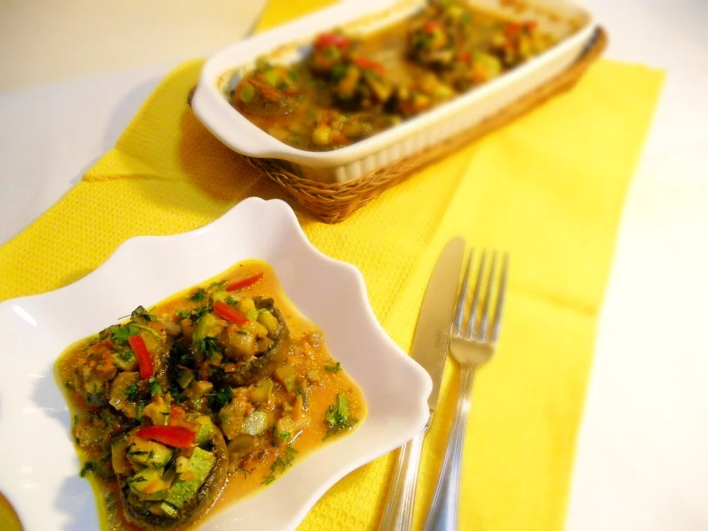 Stuffed mushrooms with vegetables