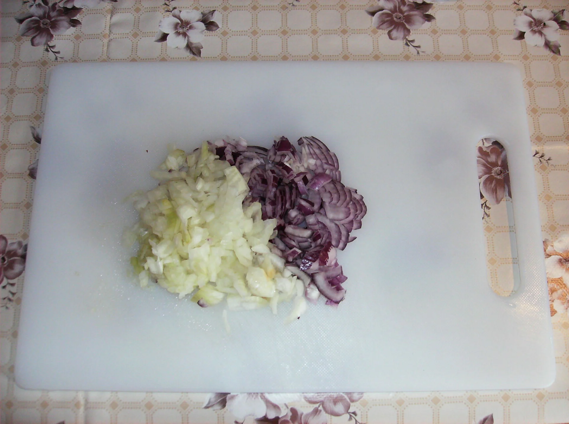 Cheese, dill, and mushroom pie