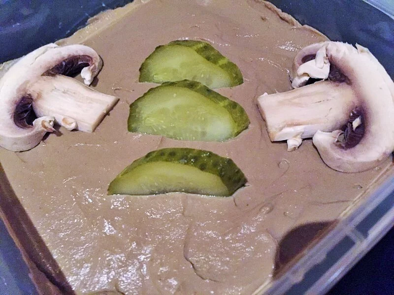 Chicken pâté with mushrooms